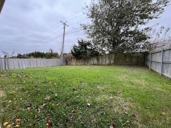 Building Photo - 3016 Palomino Trail