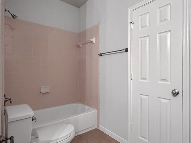 Building Photo - Spacious and Stylish in Schertz!