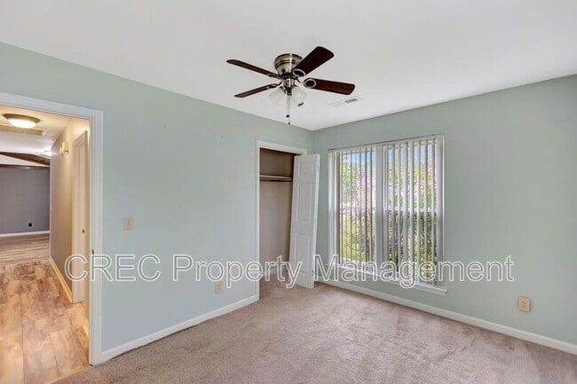 Building Photo - 412 Fox Hunt Rd