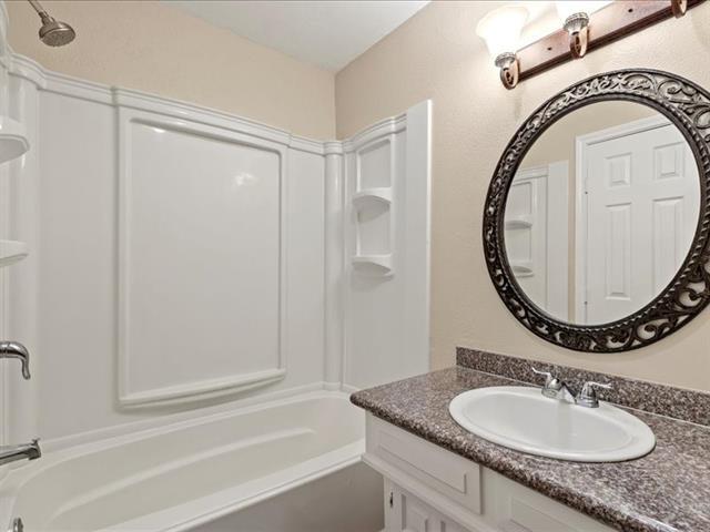 Building Photo - 2709 Leameadow Dr