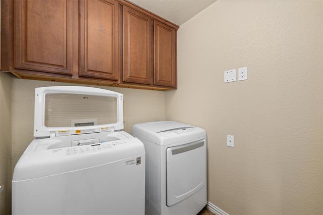 Building Photo - 6944 Carrington Ln