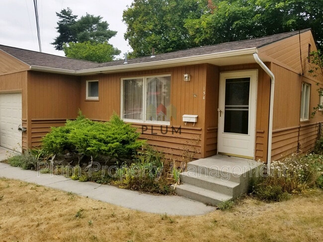 Building Photo - 134 SW Higgins Ave