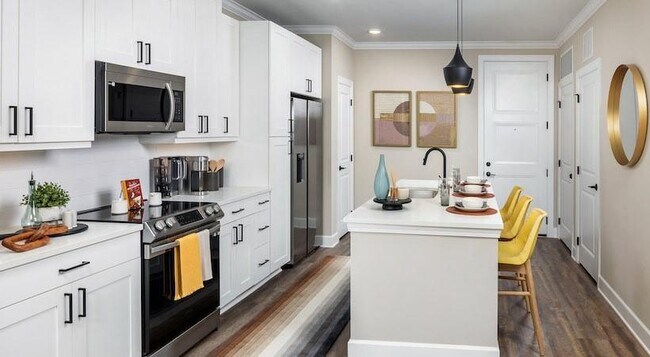 Building Photo - 5672 Peachtree Pkwy