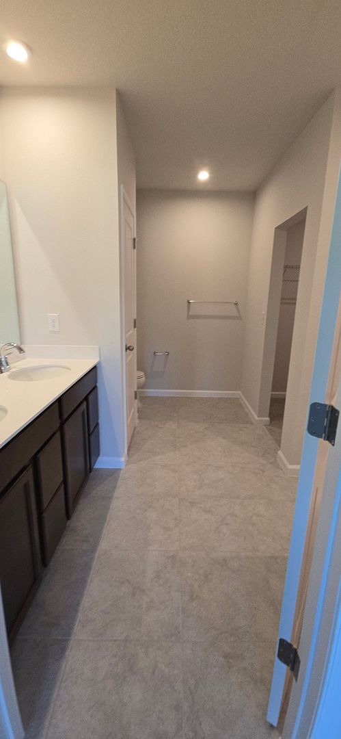 Building Photo - South Villages