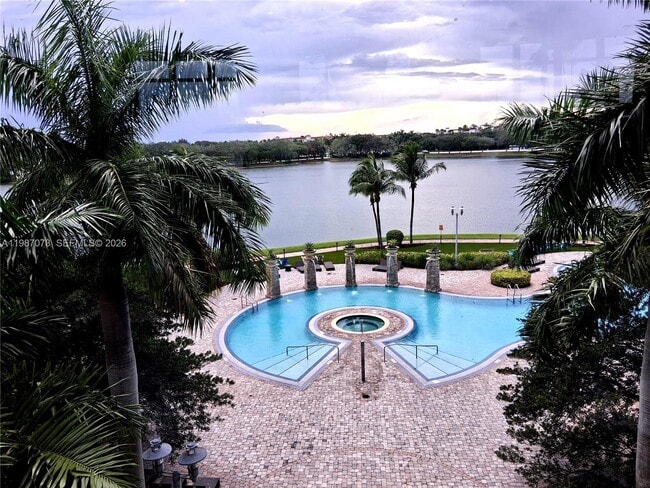 Building Photo - 2641 N Flamingo Rd