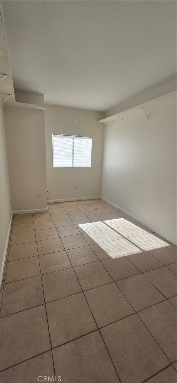 Building Photo - 10815 Citrus Ave