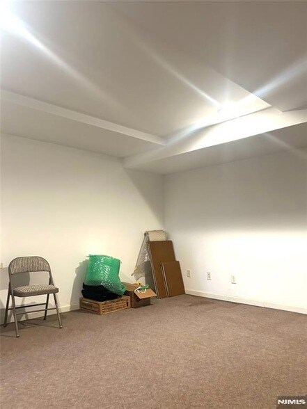 Building Photo - 302 Grand Ridge Dr