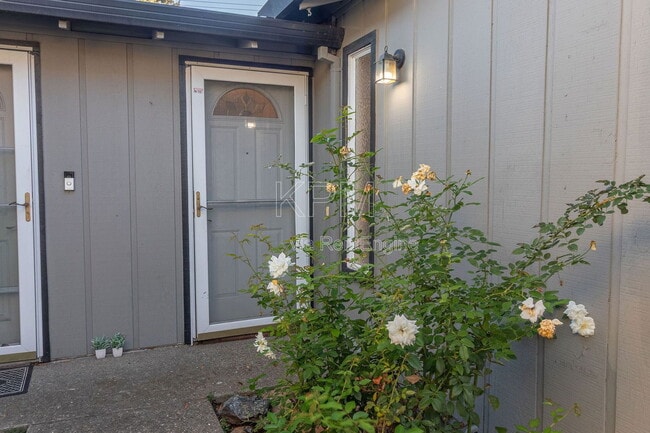 Building Photo - 1036 Princess Dr