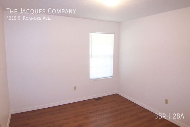 Building Photo - 4315 S Roanoke Ave