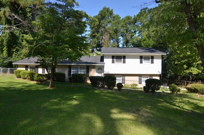 Building Photo - 2369 Courtney Cir