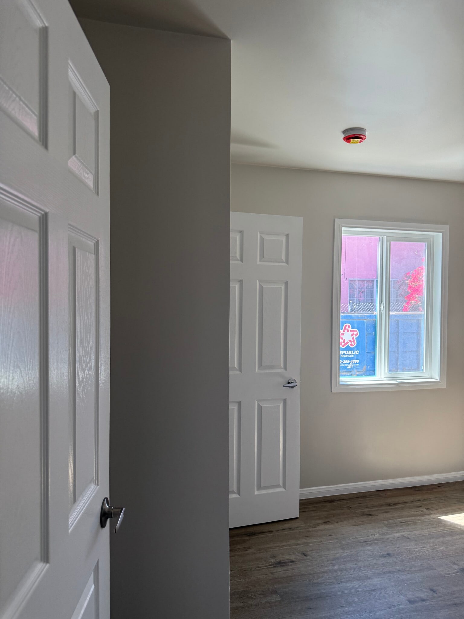 Building Photo - 1302 E Peck St