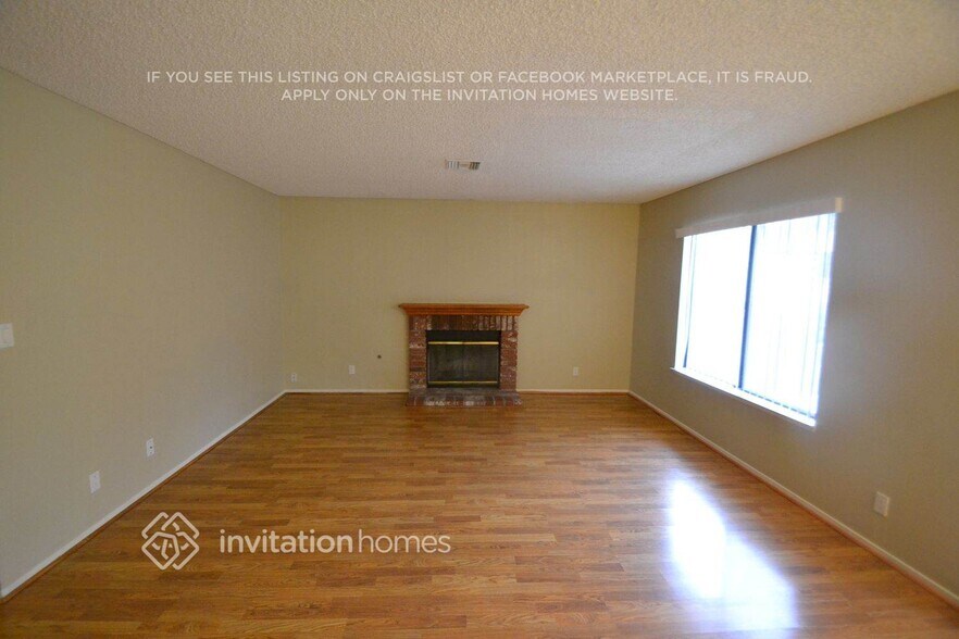 Building Photo - 4546 Grandview Dr
