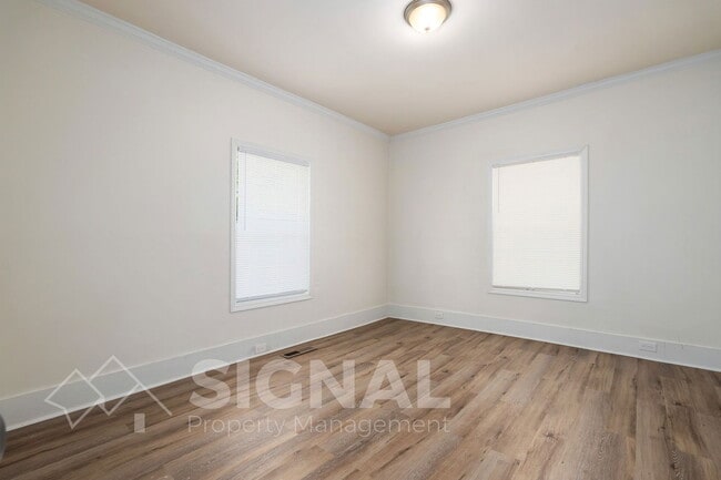 Building Photo - 515 80th St S