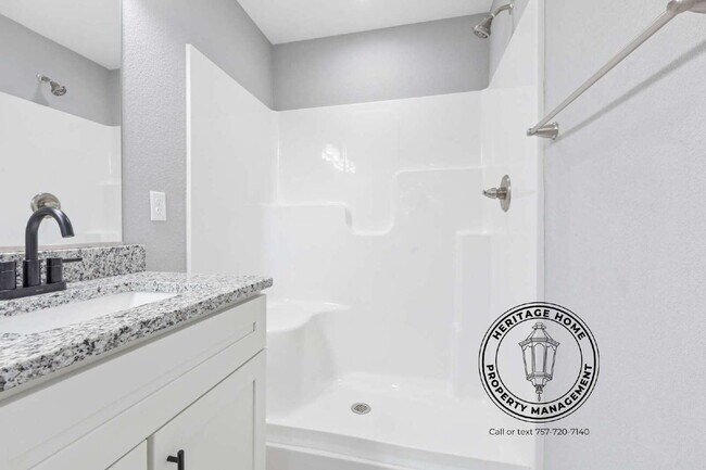 Building Photo - Charming 3-Bed Haven with 2.5 Baths in the Heart of Hampton!