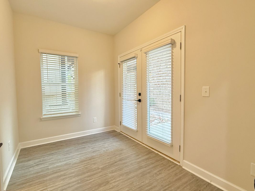 Building Photo - 2587 Ocean Dr NW