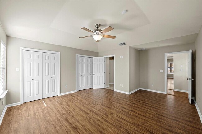 Building Photo - 2631 W 45th St
