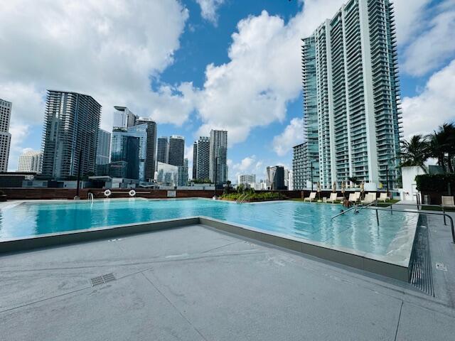 Building Photo - 350 S Miami Ave