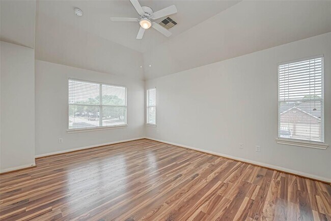 Building Photo - 6031 Bradworthy Dr