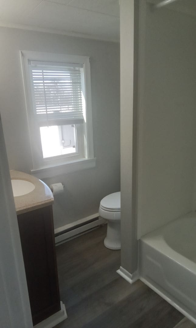 Building Photo - 127 Schoolhouse Rd