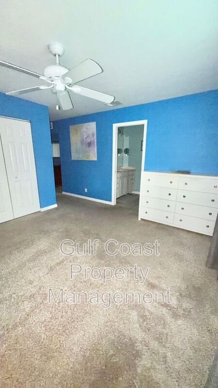 Building Photo - 11652 Pawley Ave