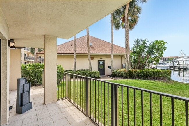 Building Photo - 1601 Marina Isle Way