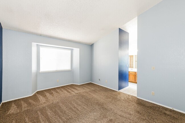 Building Photo - 1780 Yellowwood Dr