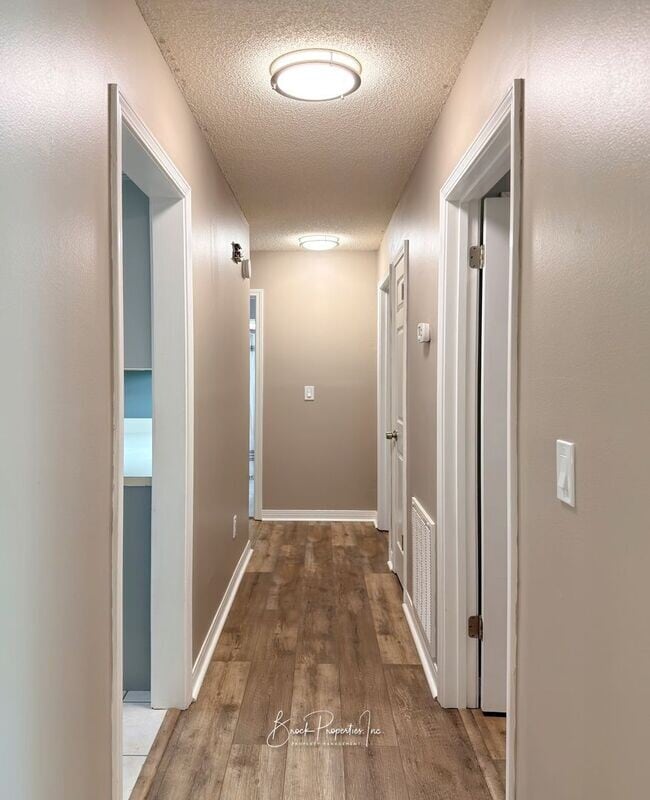 Building Photo - 6337 Summer Lakes Ln