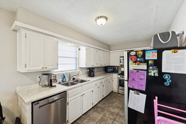 Building Photo - 330 S 164th E Pl