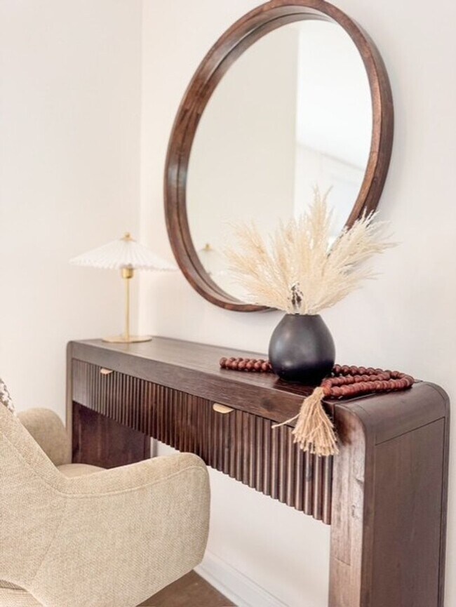 Building Photo - Brand new, huge 2 BR/2BA fully furnished i...
