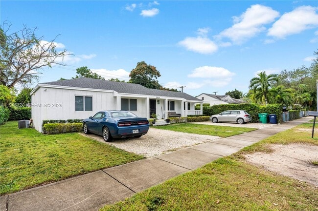 Building Photo - 5854 SW 62nd St