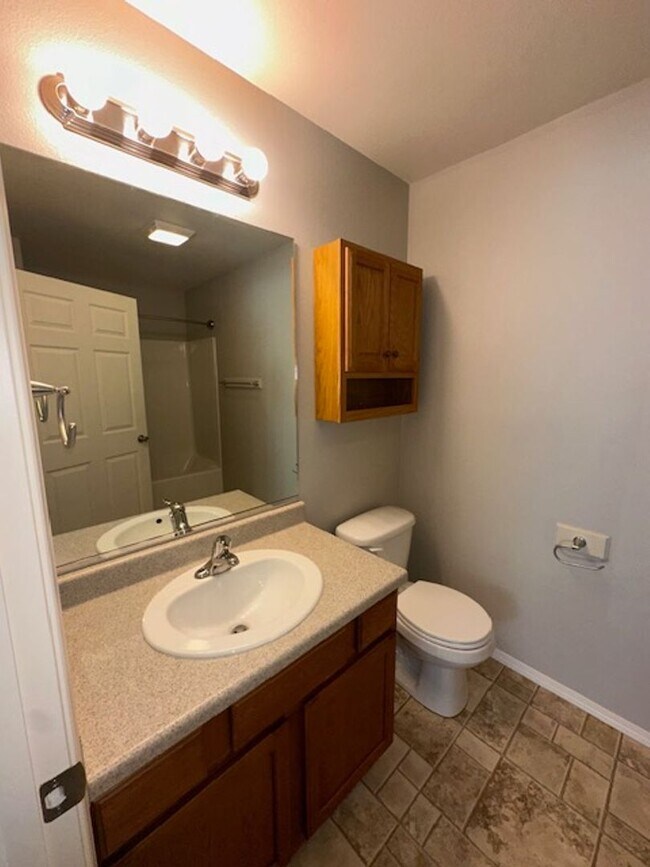 Building Photo - 1120 Longbow Ln