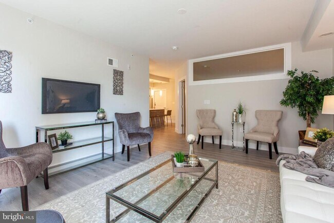 Building Photo - 1533 Parrish St