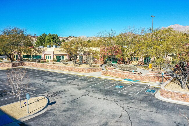 Building Photo - Professional office space for RENT in Mesa...