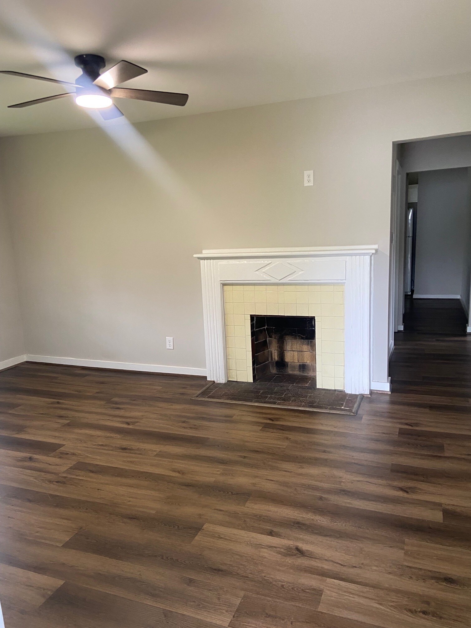 Building Photo - 56 18th Ave S