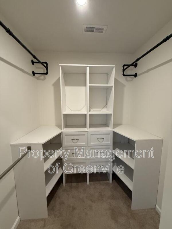Building Photo - 103 Fernside Ct