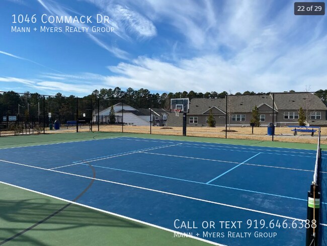 Building Photo - 1046 Commack Dr