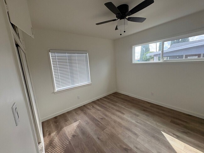 Building Photo - La Habra Duplex