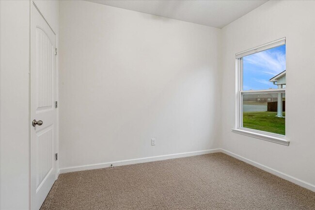 Building Photo - 4786 Barrett Oaks Dr