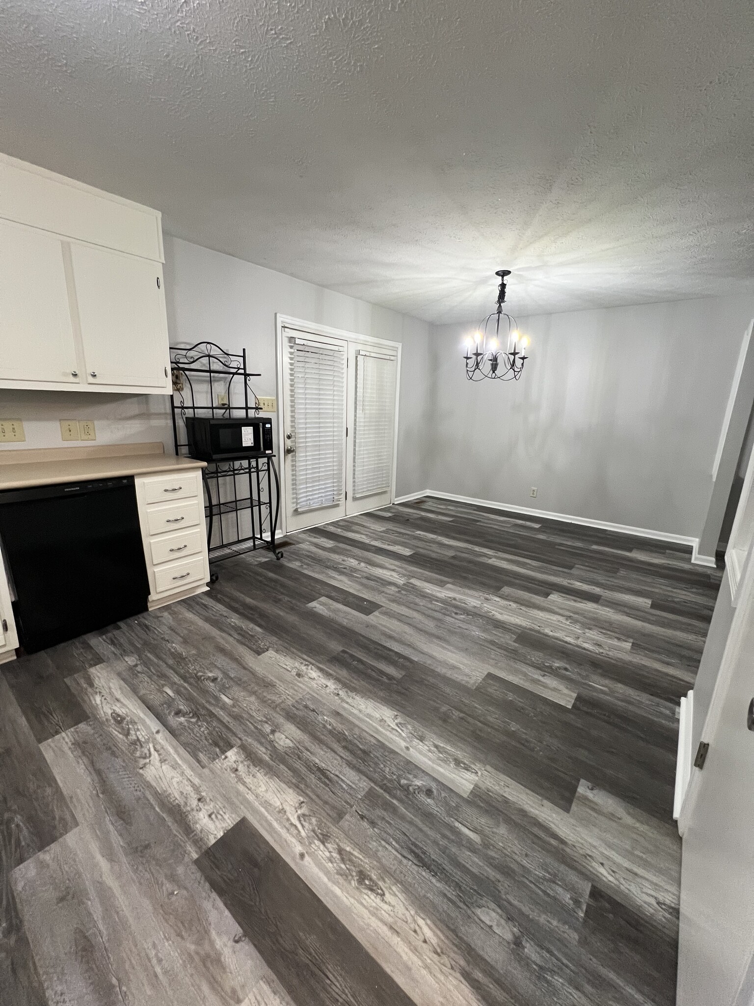 Building Photo - 486 Lacebark Dr