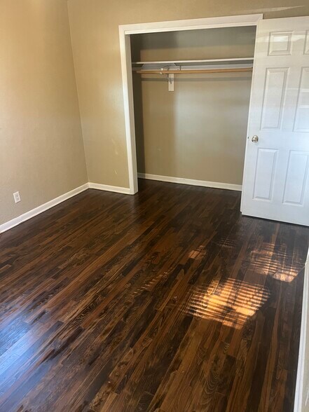 Building Photo - 6615 W Keefe Avenue Pky