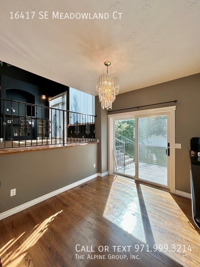 Building Photo - 16417 SE Meadowland Ct