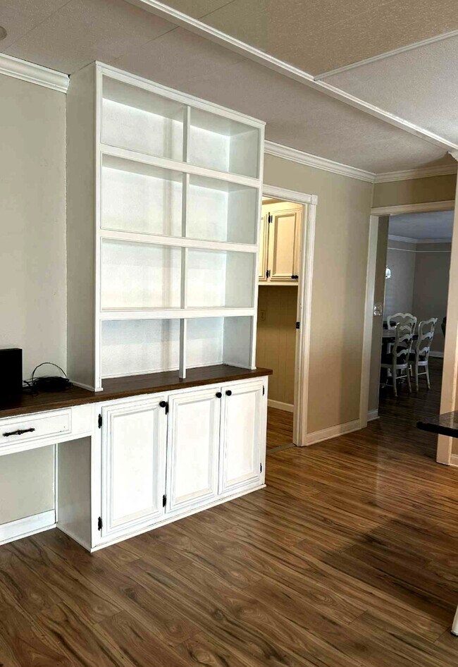 Building Photo - 39281 Palm Greens Pkwy