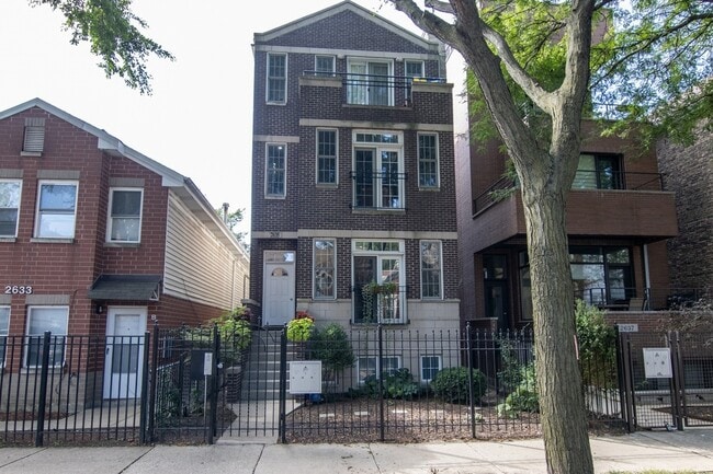 Building Photo - 2635 W Cortez St