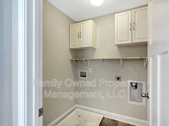 Building Photo - 206 Wathen Dr