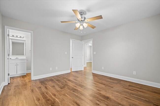 Building Photo - Pristine 3 Bed 2 Bath Home in Dalton