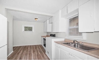 Building Photo - 4013 9th Ave SW