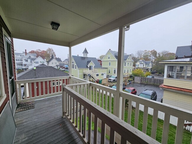 Building Photo - 549 Westford St