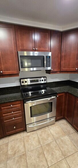 Building Photo - 1111 11th St NW