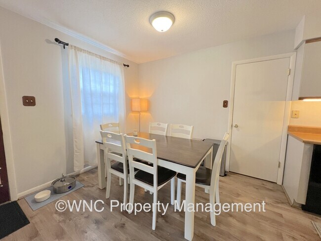 Building Photo - 53 Tipperary Dr