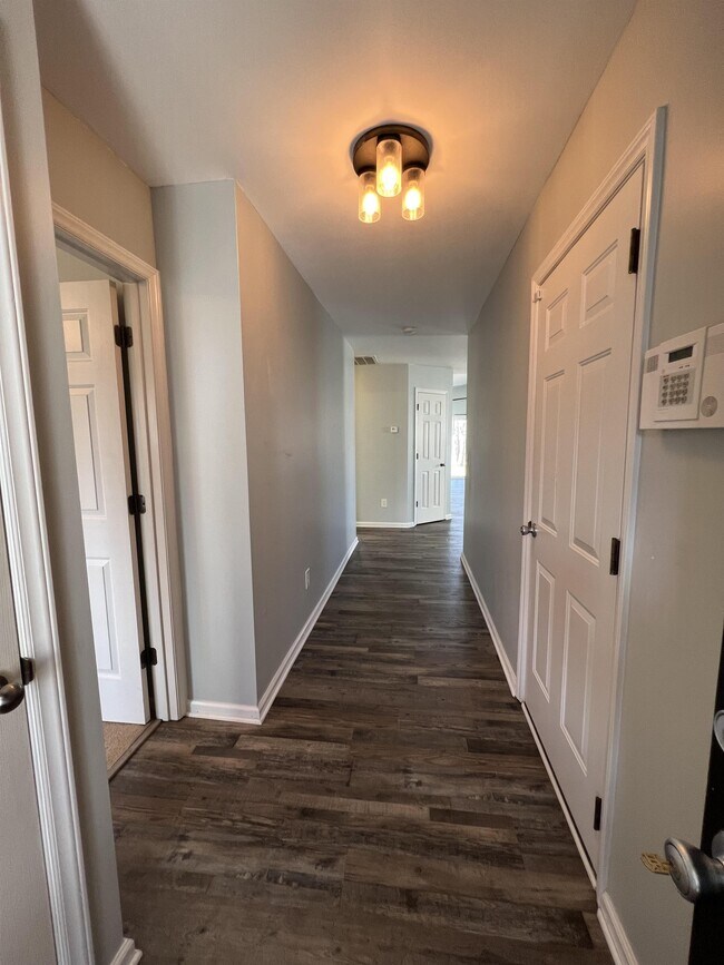 Building Photo - 4908 Lighthouse Ct